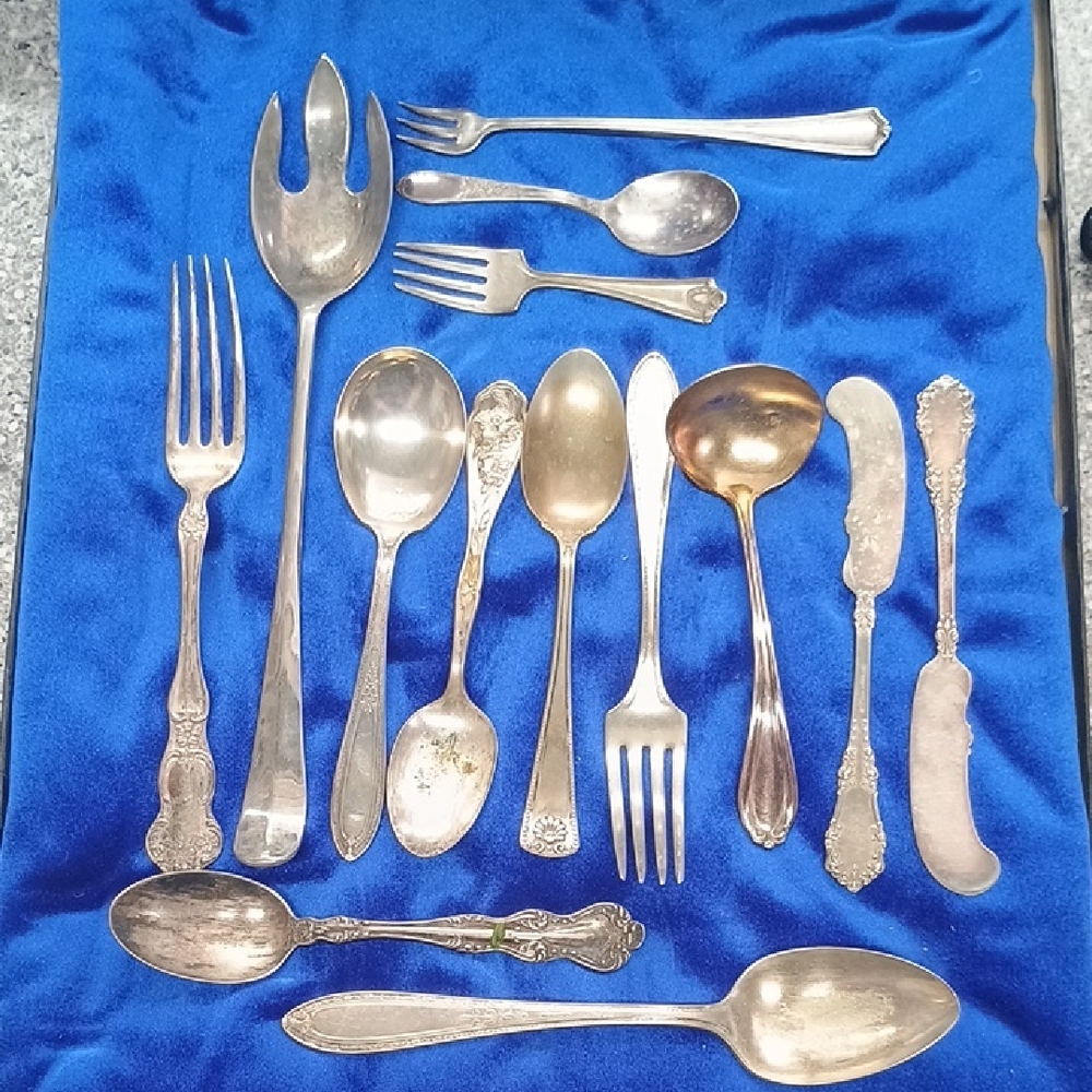 Elegant Silver Cutlery Set